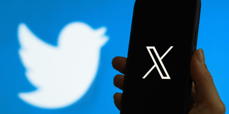 ¿Una X en vez de un pajarito? ¿Qué hay detrás del cambio de marca de Twitter?