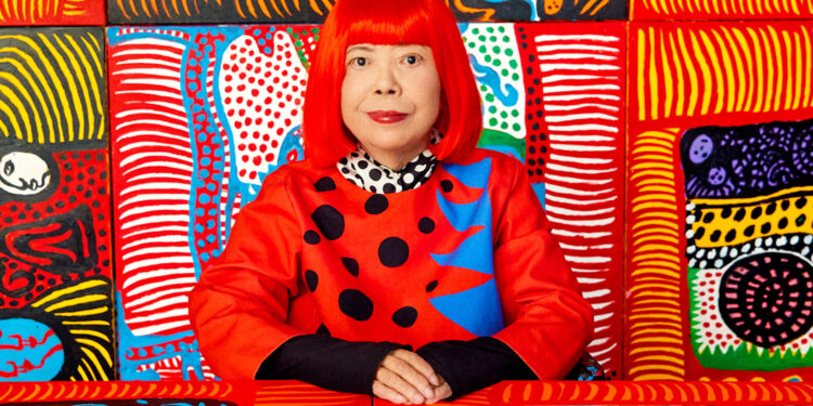 Yayoi Kusama: explorando la identidad en un mundo saturado de estímulos visuales