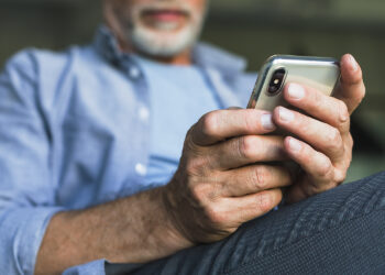Lo que nos vuelve adictos no es el móvil, sino la interacción social que permite