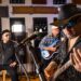 Munshain impulsa el pop-rock romántico con «Dime Cuánto Te Falta»