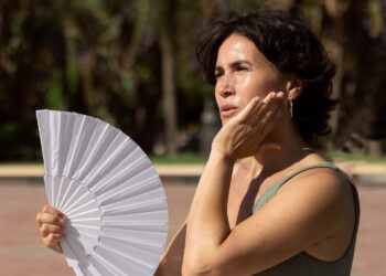 Sofocos durante la menopausia: por qué se producen y cómo pueden combatirse