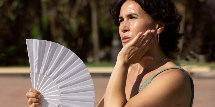 Sofocos durante la menopausia: por qué se producen y cómo pueden combatirse