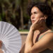 Sofocos durante la menopausia: por qué se producen y cómo pueden combatirse