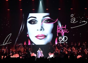Isabel Pantoja deslumbra en Madrid con su ‘Medio siglo de música»