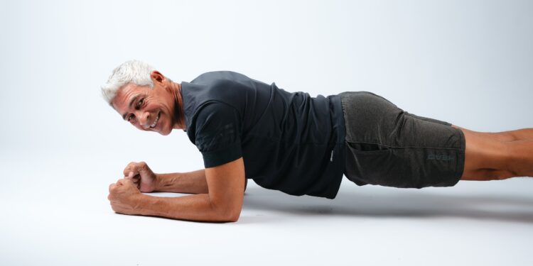 Johnny Lozada lanza el reto de cuatro semanas “Ponte Fit”