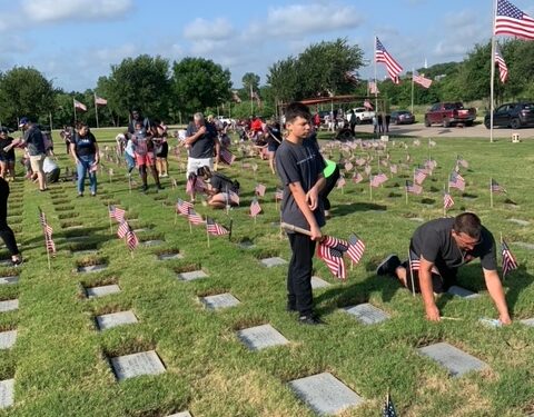 Comunidad veterana de Puerto Rico rinde homenaje a padres fallecidos en el Día de los Padres