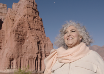 Amanda Miguel presenta el video musical de «No dejen que el Chino Hable»