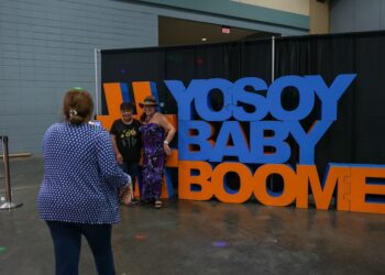 Baby Boomers Expo 2024 celebra 15 años con música, salud y autos clásicos