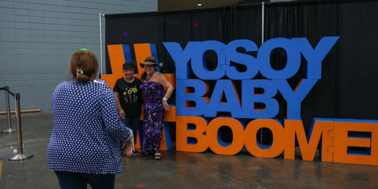 Baby Boomers Expo 2024 celebra 15 años con música, salud y autos clásicos