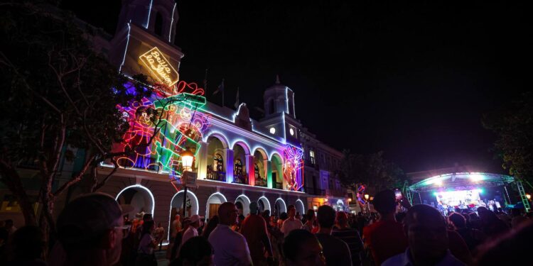 San Juan da la bienvenida a la Navidad con un festín cultural y familiar  