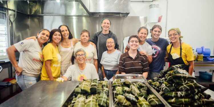 Plenitud PR impulsa campaña para mejorar la calidad de vida de adultos mayores