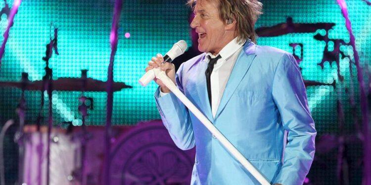 Rod Stewart celebra sus 80 años en un lujoso yate en el Caribe
