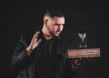 «Impossible»: Abraham David regresa con un espectáculo de magia y asombro