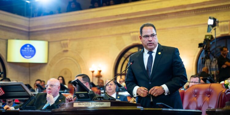 Aprueban medida para reforzar la protección de adultos mayores ante explotación financiera
