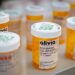 Lanzan en Puerto Rico etiquetas luminiscentes para tomar medicamentos de forma segura en la oscuridad
