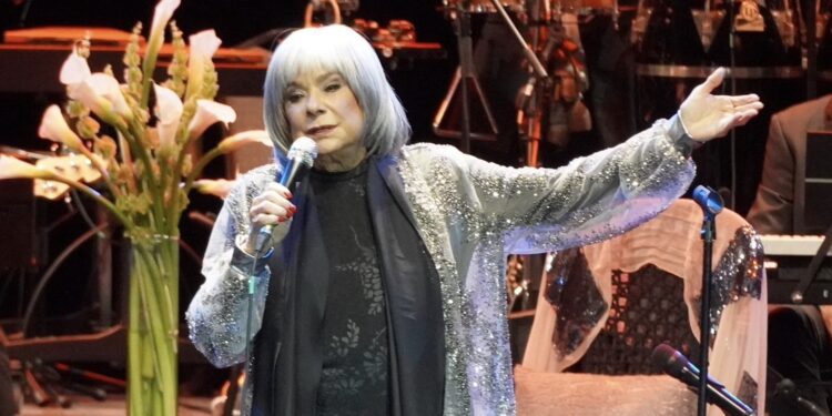 Lucecita está de vuelta con “Claro y musical”