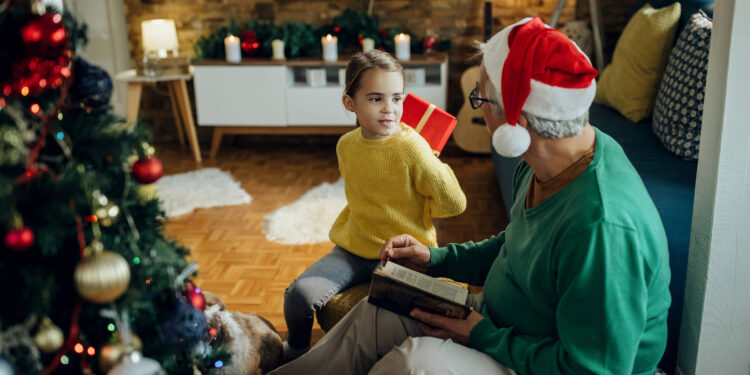 Los juegos son una excelente opción de regalo para el adulto mayor; mira cuáles son los mejores