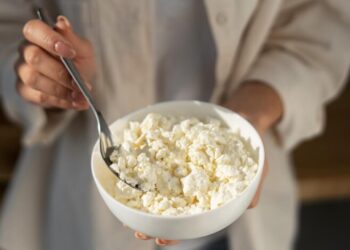 ¿Kéfir o yogur? Se parecen, pero no son iguales