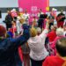 Adultos mayores festejan el amor en San Juan