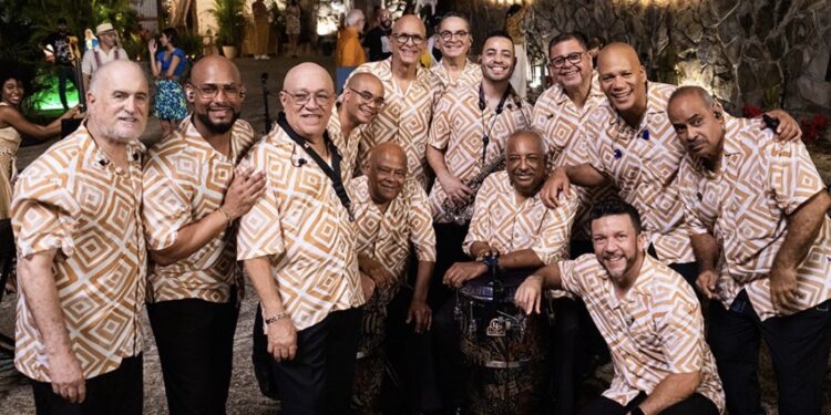 El Gran Combo le desea éxito a Bad Bunny en el Super Bowl