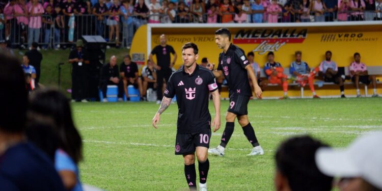 Un gol de Messi, emoción y una noche intensa en el Loubriel