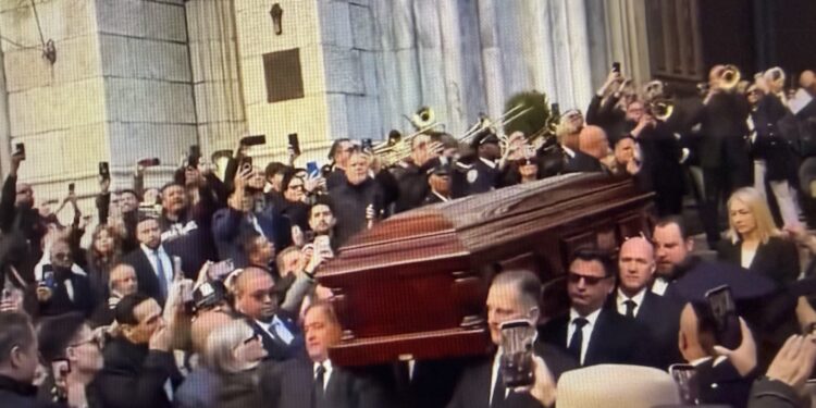 Suenan los trombones para despedir a Willie Colón en Nueva York