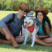 Divertida fiesta vaquera para los perritos y toda su familia