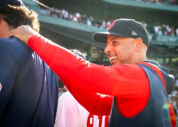 Boston rompió con Cora y con su propia historia
