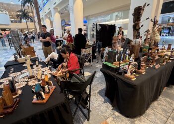 Último día para ver la exhibición “Santos en Plaza”