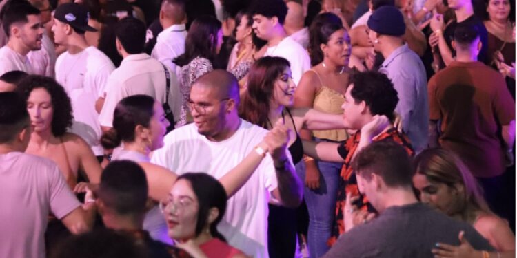 Esta noche se baila salsa en el MAC