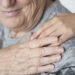 Brindan capacitación gratuita para cuidadores de personas con Alzheimer