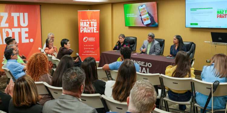 Presentan primera aplicación digital sobre pacientes renales en la Isla