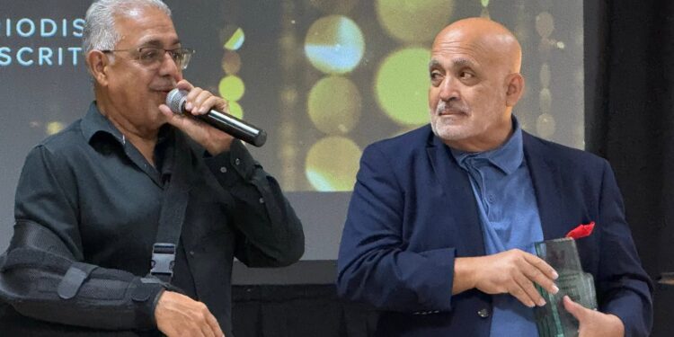 Asociación de Periodistas Deportivos de Puerto Rico premia a columnista de Soy Silver