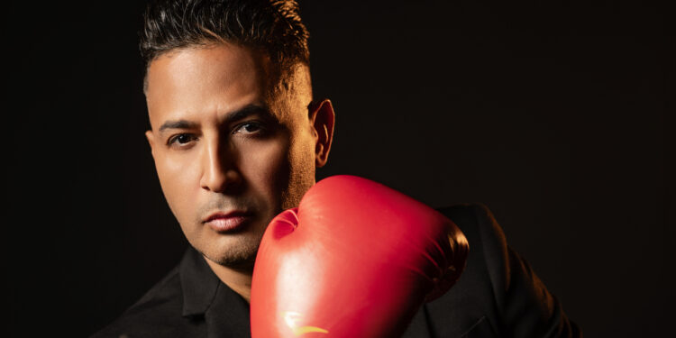 Charlie Cruz viene a dar un nocaut musical