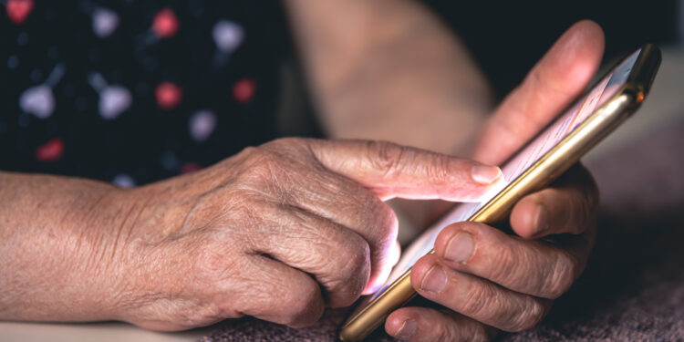 En aumento la modalidad de estafas románticas a los adultos mayores