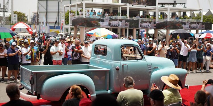 Sin frenos la diversión en “La Gran Feria de Autos Antiguos”