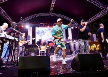 Música, risas y arroz con pollo para saborearse el fin de semana