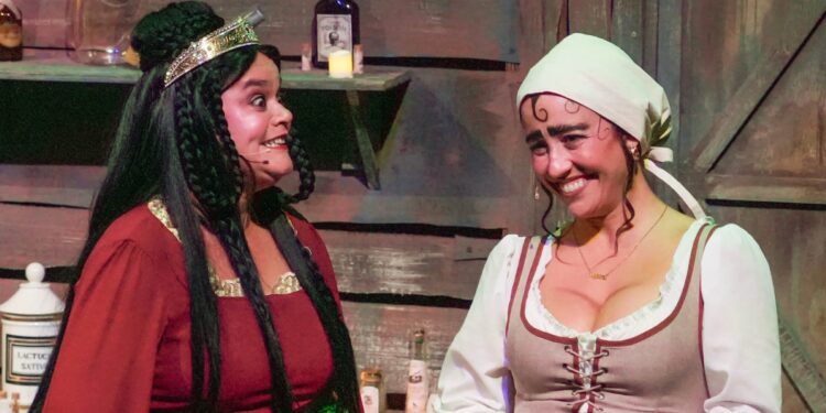“Santurcia”: dos reinos y mucha risa