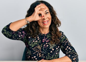 Ojo con estos síntomas asociados a la menopausia que son poco diagnosticados