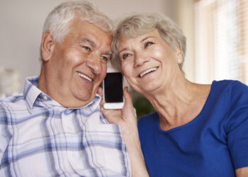 ¿Es posible cuidar a tus padres a distancia?