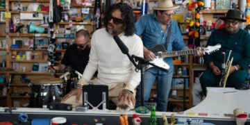 Draco Rosa lleva sus historias al “Tiny Desk”